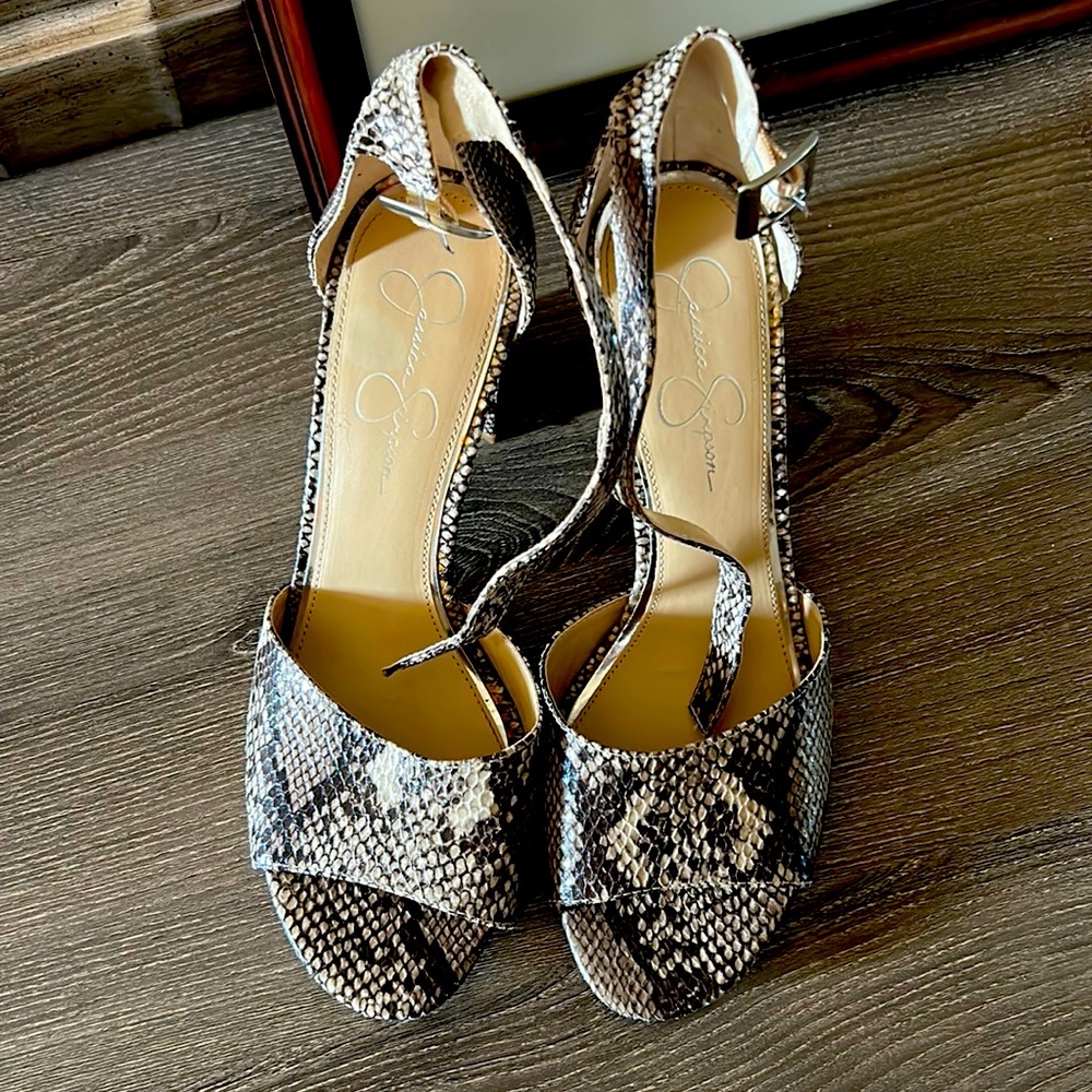 Jessica Simpson python skin look heels Women’s size 8.5.